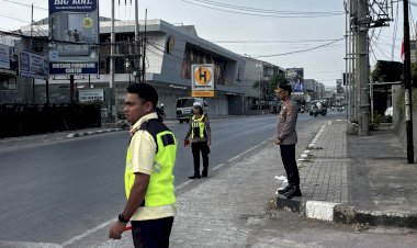 Wujudkan-Lalu-Lintas-Tertib-dan-Aman,-Kapolresta-Kupang-Kota-Pimpin-Pengaturan-di-Jalan-Frans-Lebu-Raya.