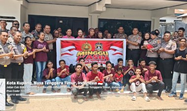 Minggu-Kasih,-Bhabinkamtibmas-Oetete-Dampingi-Kapolresta-Kupang-Kota-Berbagi-Kasih-di-Panti-Asuhan-Guardian-Holy-Angel.