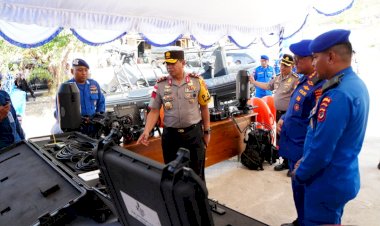 Kapolda-NTT-Irjen-Pol.-Reza-Arief-Dewanto-Tekankan-Polairud-Harus-Jadi-Garda-Terdepan-Jaga-Laut,-Lindungi-Wisatawan,-dan-Berantas-Penyelundupan.