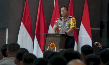 Kapolda-NTT-Irjen-Pol.-Reza-Arief-Dewanto-Tekankan-Brimob-Harus-Siap-Jadi-First-Responder,-Hadir-Memberi-Solusi-bagi-Masyarakat.
