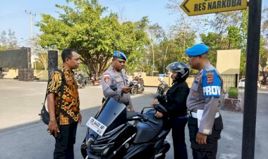 Jadi-Contoh-bagi-Masyarakat,-Propam-Polresta-Kupang-Kota-Sidak-Kendaraan-Anggota.