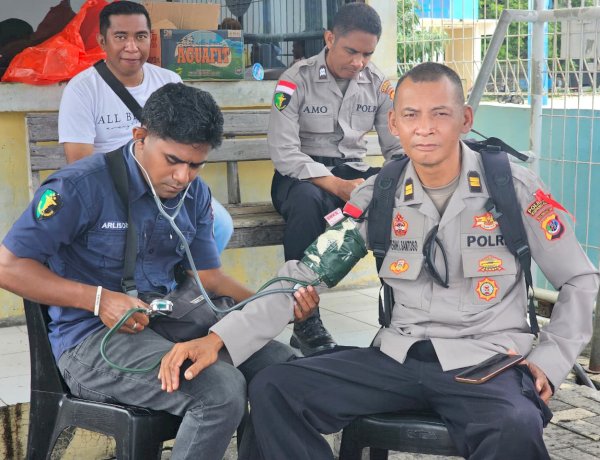 Jaga Stamina Personel Operasi Ketupat, Sidokkes Distribusikan Vitamin dan Cek Kesehatan Berkala.