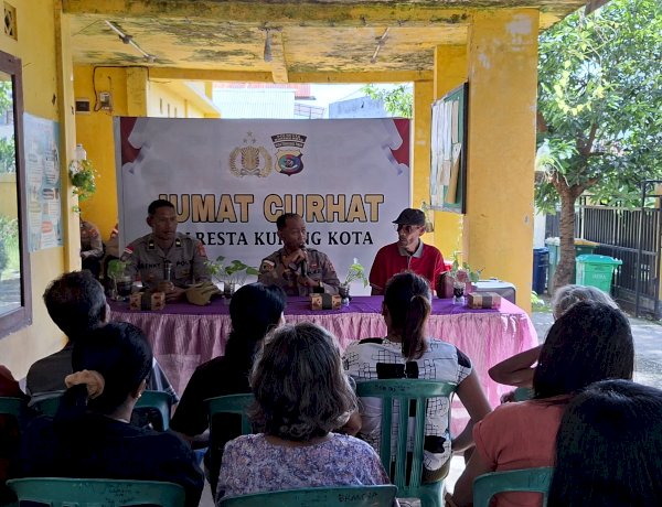 Jumat Curhat Polresta Kupang Kota di Oeba: Warga Sampaikan Aspirasi, Polisi Beri Solusi Kamtibmas.