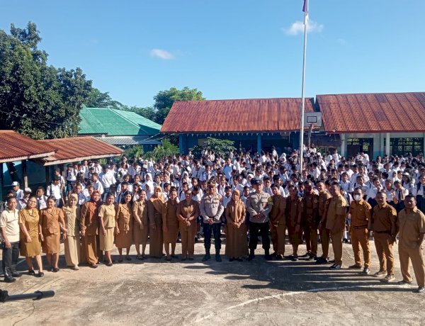 Polsek Alak Tanamkan Kesadaran Hukum Sejak Dini kepada Pelajar SMP Negeri 14 Kota Kupang
