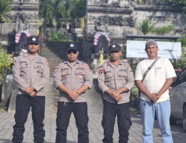 Polsek Maulafa Amankan Perayaan Hari Raya Saraswati di Pura Agung Giri Kerta Bhuwana, Kolhua.