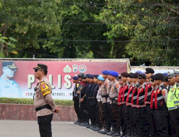 Amankan Pawai Paskah Sinode GMIT dan Kunker Wakil Presiden RI, Wakapolresta Kupang Kota Pimpin Apel 580 Personel Gabungan.