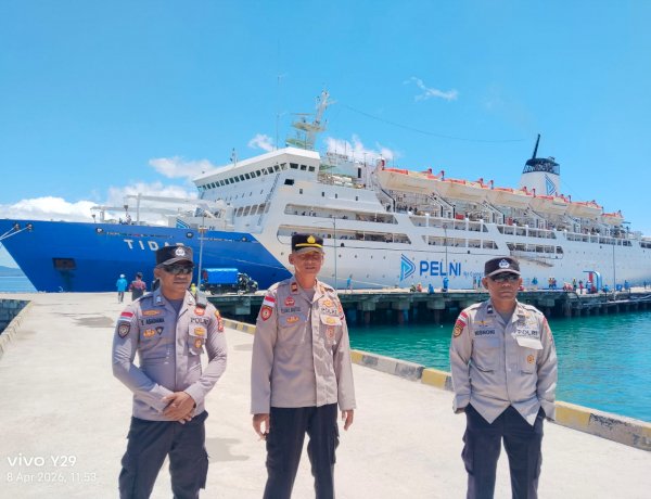 Pengamanan Debarkasi Penumpang KM. Tidar di Pelabuhan Tenau Berjalan Aman dan Lancar