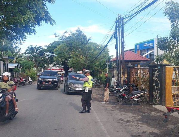 Satlantas Polresta Kupang Kota Hadirkan Rasa Aman Saat Ibadah Minggu di Sejumlah Gereja