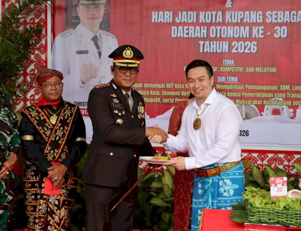 Kapolresta Kupang Kota Hadiri Upacara HUT ke-140 Kota Kupang, Tegaskan Komitmen Jaga Kamtibmas dan Dukung Pembangunan.