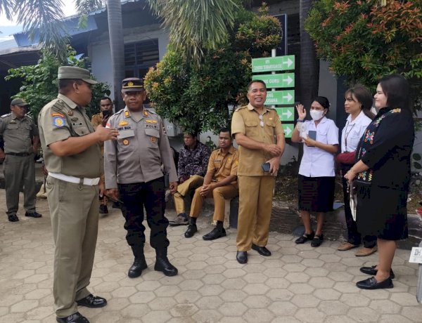 Polsek Koja Intensif Pantau Situasi di SMKN 5 Kota Kupang, Pasca Penolakan Terhadap Kepala Sekolah.
