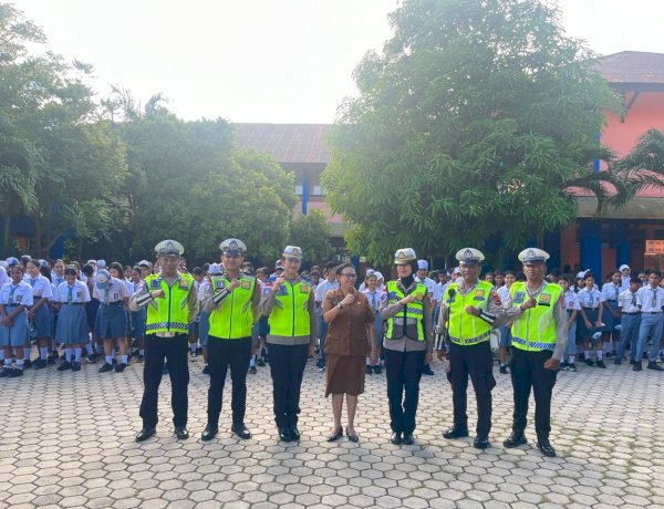 Police Goes To School, Satlantas Polresta Kupang Kota Edukasi Pelajar Cegah Balapan Liar dan Kenakalan Remaja.