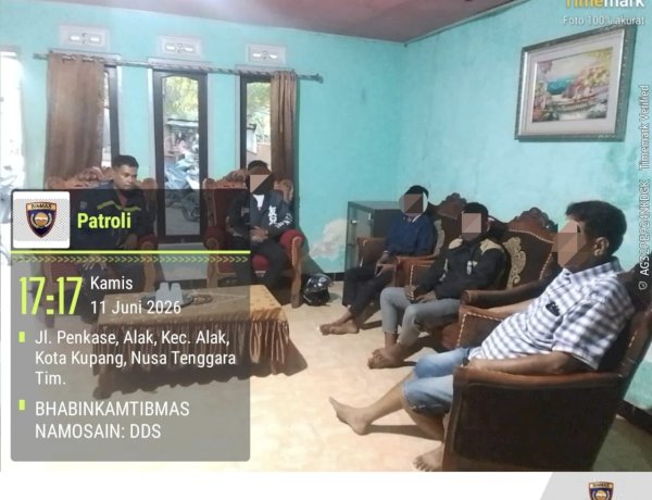 Respons Cepat Bhabinkamtibmas Namosain Mediasi Pertengkaran Warga, Situasi Kembali Kondusif.