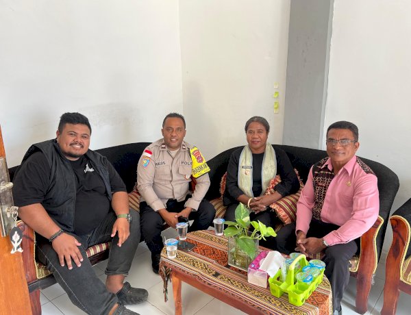 Bhabinkamtibmas Kuanino Bersama Densus 88 Satgaswil NTT Gelar Sosialisasi Cegah Terorisme Digital, Kapolsek Kota Raja Dukung Penuh Upaya Preventif.