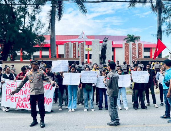 Kedepankan Pelayanan Humanis, Polresta Kupang Kota Amankan Aksi Unras di Tiga Titik.