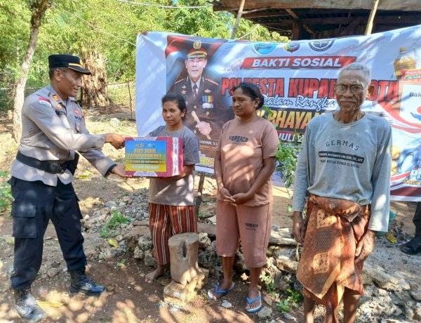 Jelang Hari Bhayangkara Ke-80, Polresta Kupang Kota Tebar Kepedulian Melalui Bakti Sosial di Kecamatan Alak.