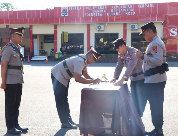 Sertijab Kapolsek Maulafa, Kapolresta Kupang Kota Tekankan Profesionalisme dan Pelayanan Prima kepada Masyarakat.
