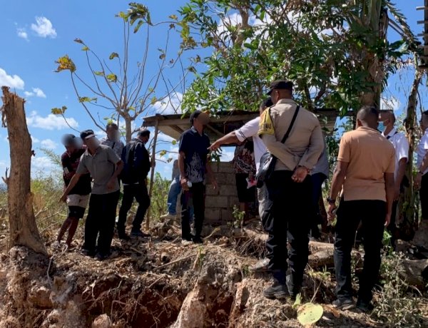 Bhabinkamtibmas Naimata dan Aparat Kelurahan Berhasil Mediasi Sengketa Batas Tanah, Pembangunan Jalan Lapen Kembali Dilanjutkan.