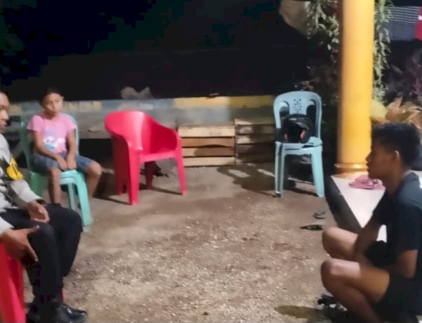 Bhabinkamtibmas Airnona Lakukan Pembinaan Pemuda yang Membuat Keributan, Wujudkan Kamtibmas Kondusif.