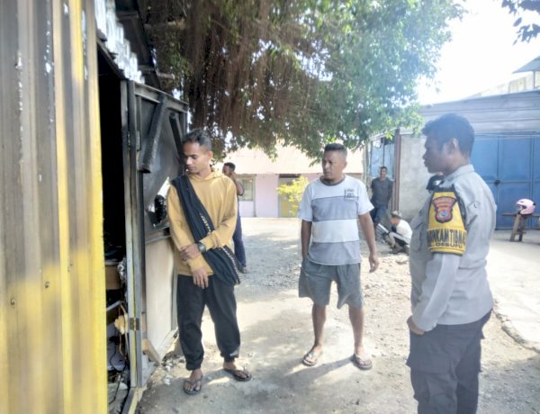Wujud Pelayanan Prima, Bhabinkamtibmas Oebufu Respons Cepat Laporan Kebakaran Tempat Usaha Warga.