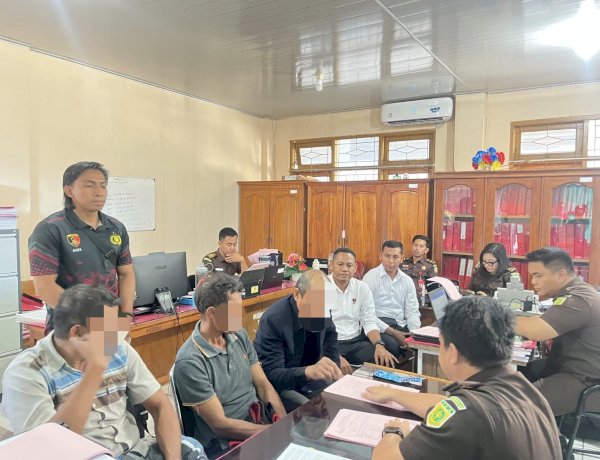Tahap II Kasus Pengeroyokan di Kolhua, Polsek Maulafa Serahkan Lima Tersangka ke Kejari Kota Kupang.