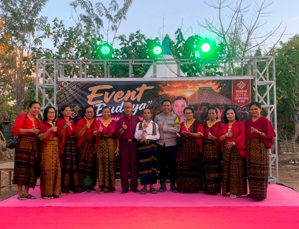 Bhabinkamtibmas Polsek Kota Raja Kawal Sukses Event Budaya Kelurahan Kayu Putih