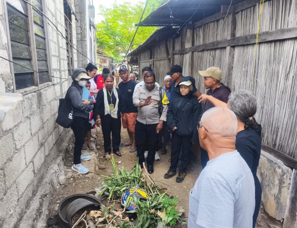 Bhabinkamtibmas Kuanino Kawal Penataan Batas Tanah, Wujudkan Situasi Aman dan Kondusif.