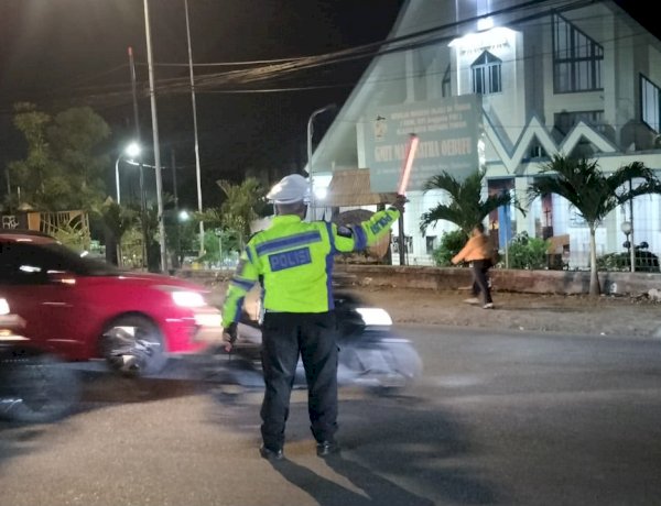 Satlantas Polresta Kupang Kota Amankan Ibadah Hari Minggu di Sejumlah Gereja, Wujudkan Kamseltibcarlantas.
