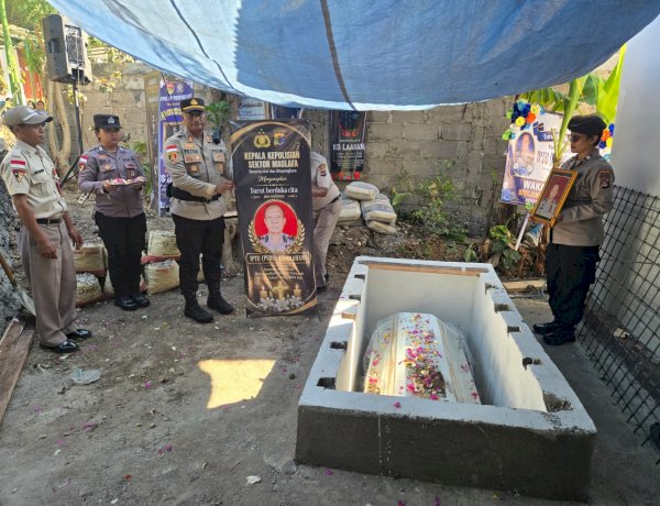 Kapolsek Maulafa dan Jajaran Hadiri Pemakaman IPTU Purn. Kis Laahana : Sosok Pengabdi Tanpa Cacat yang Patut Diteladani.