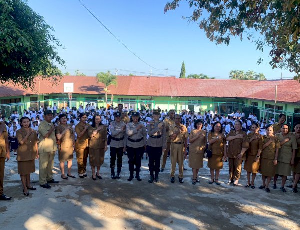 Kanit PPA Satreskrim Polresta Kupang Kota Dorong Pelajar SMPN 4 Jadi Generasi Disiplin, Peduli dan Berprestasi.