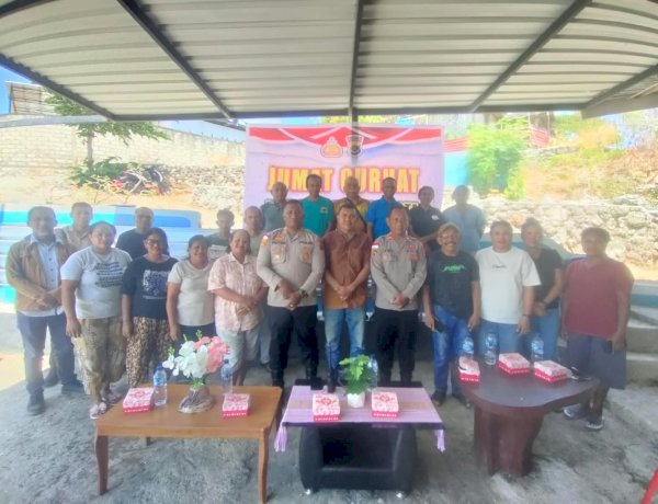 Dekat dengan Warga, Polresta Kupang Kota Serap Aspirasi Kamtibmas Lewat Jumat Curhat di Fatukoa.