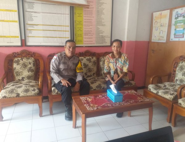 Cegah Tawuran Pelajar, Bhabinkamtibmas Polsek Alak Sambangi Sejumlah Sekolah dan Perkuat Koordinasi Kamtibmas.