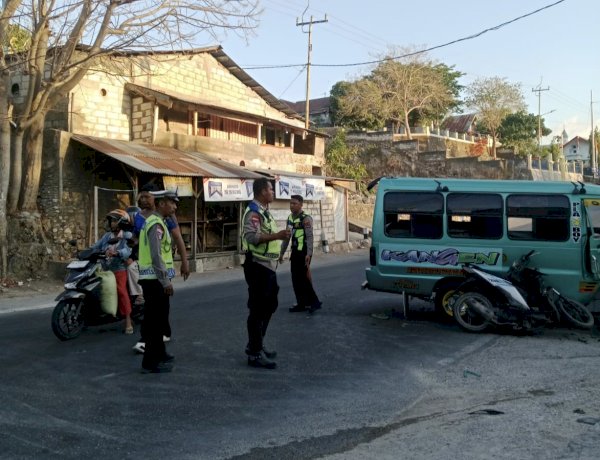 Laka Lantas di Jalan Yos Sudarso Depan Cafe Tebing Tenau, Petugas Gerak Cepat Amankan TKP.