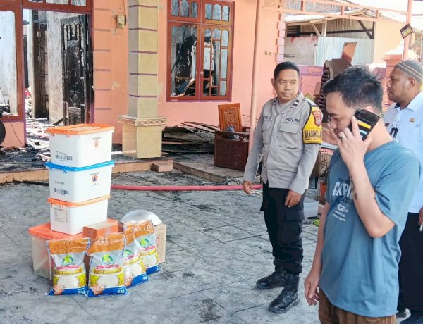 Bhabinkamtibmas Kayu Putih Hadir Dampingi Penyaluran Bantuan bagi Korban Kebakaran