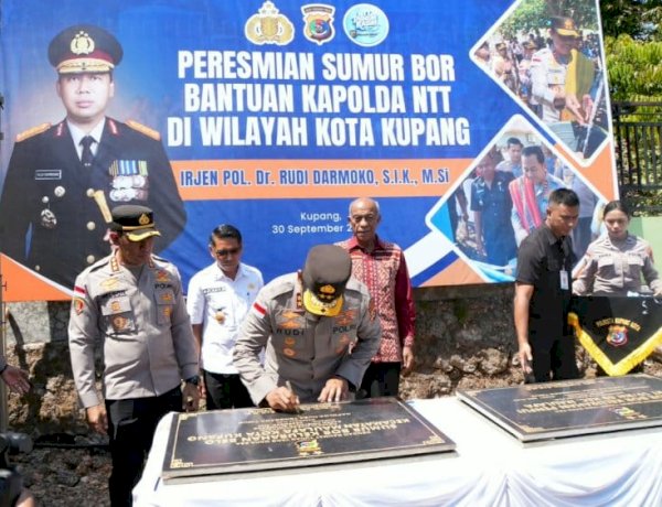 Kapolda NTT Resmikan 8 Titik Sumur Bor di Kota Kupang, Wujud Kepedulian Polri terhadap Kebutuhan Air Bersih Masyarakat.