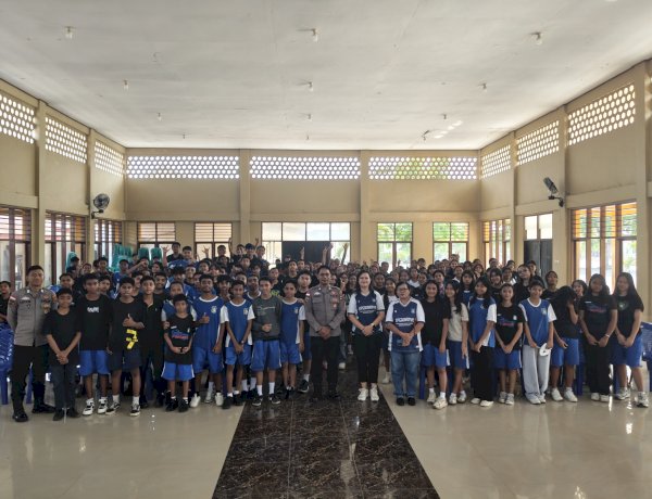 Polresta Kupang Kota Kenalkan SMA Kemala Taruna Bhayangkara kepada Pelajar SMP St. Yoseph