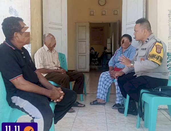 Kedepankan Musyawarah, Bhabinkamtibmas Penkase Oeleta Mediasi Kesalahpahaman Batas Tanah Keluarga.