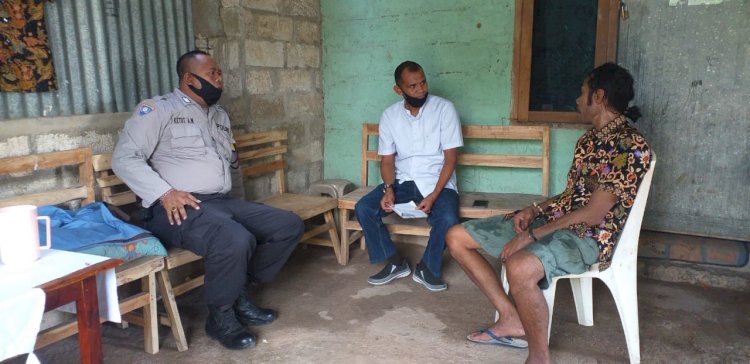 Berikan Edukasi Ke Masyarakat, Bhabinkamtibmas Bersama Lurah Kolhua Sampaikan Himbauan Terkait Covid 19 Ke Warga Binaannya