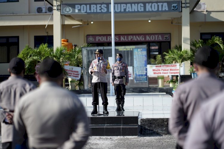 WAKAPOLDA NTT PIMPIN APEL PAGI DI MAKO POLRES KUPANG KOTA