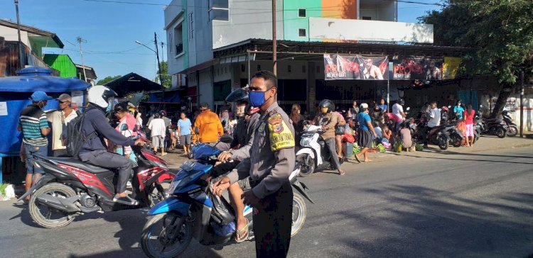 Sambut New Normal, Bhabinkamtibmas Kelurahan Penfui Sampaikan Protokol Kesehatan Ke Warga Binaanya