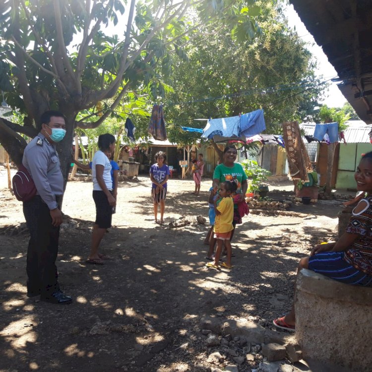Gencar Sampaikan New Normal, Bhabinkamtibmas Kelurahan Lasiana Beri Himbauan Warga Binaanya