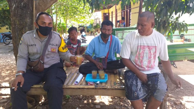 Melalui Kegiatan Sambang Bhabinkamtibmas Tuak Daun Merah Himbau New Normal