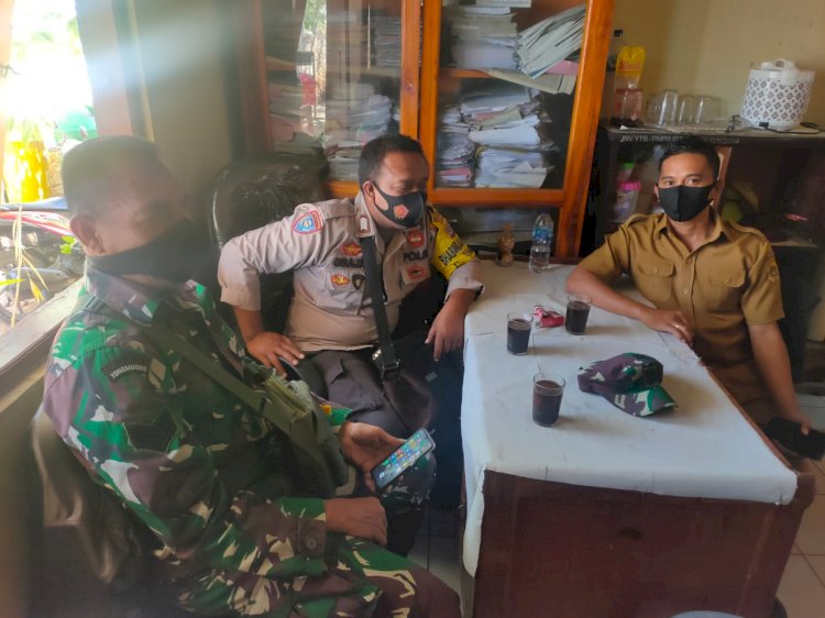 Babinkamtibmas Melaksanakan Sambang di Kantor kelurahan Namosain