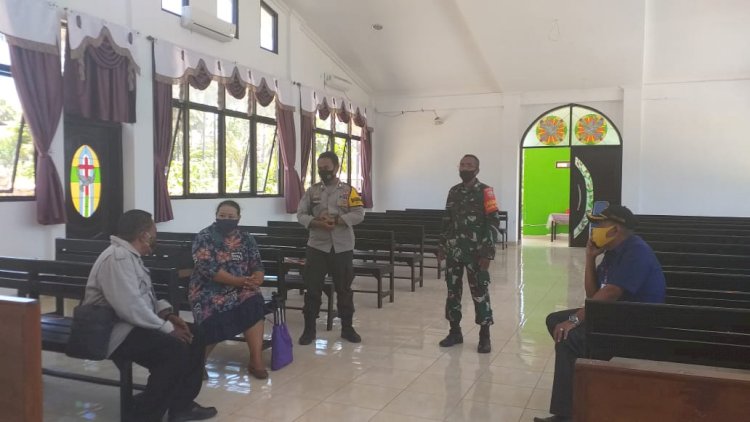 Bhabinkamtibmas dan Babinsa kelurahan Liliba Laksanakan Himbauan Di Tempat Ibadah