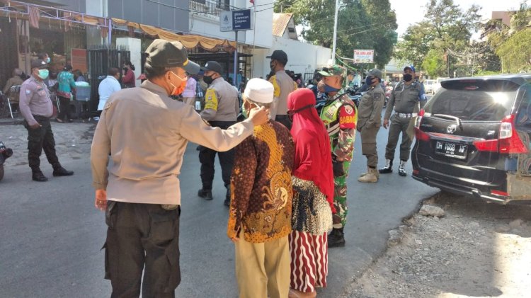 Personil Polsek Kelapa Lima Bersama Tim Gabungan Laksanakan Operasi Yustisi