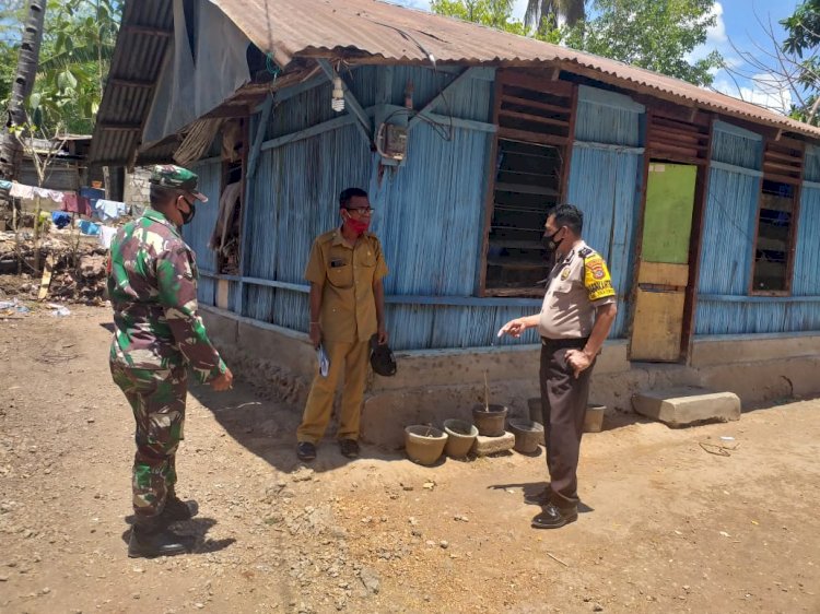 Sinergitas Bhabinkamtibmas dan Babinsa Kelurahan Bakunase Berikan Himbauan Pencegahan Virus Corona (Covid-19)