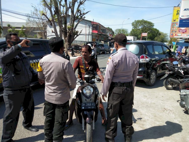 Upaya Memutus Penyebaran Covid-19 Personil Polsek Alak Laksanakan Operasi Yustisi Penertiban Protokol Kesehatan