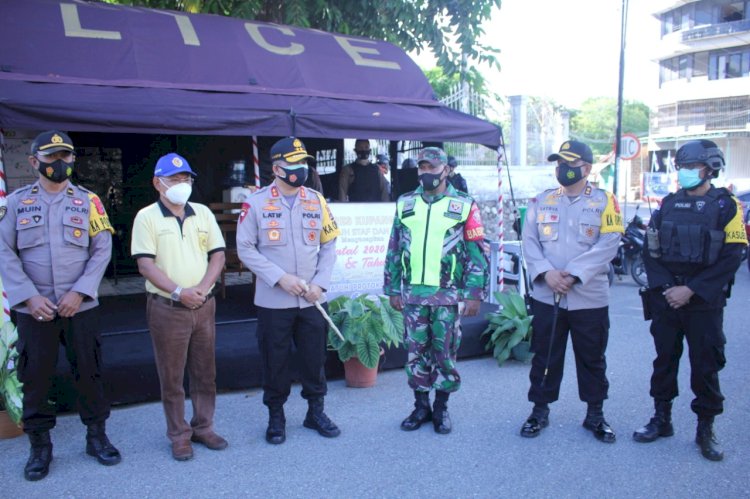 Kapolda NTT Mengecek Kesiapan Porsonel Pospam Ops Lilin Turangga 2020 Dan Mengecek Kesiapan Pelaksanaan Ibadah Natal 2020 di Gereja Katedral