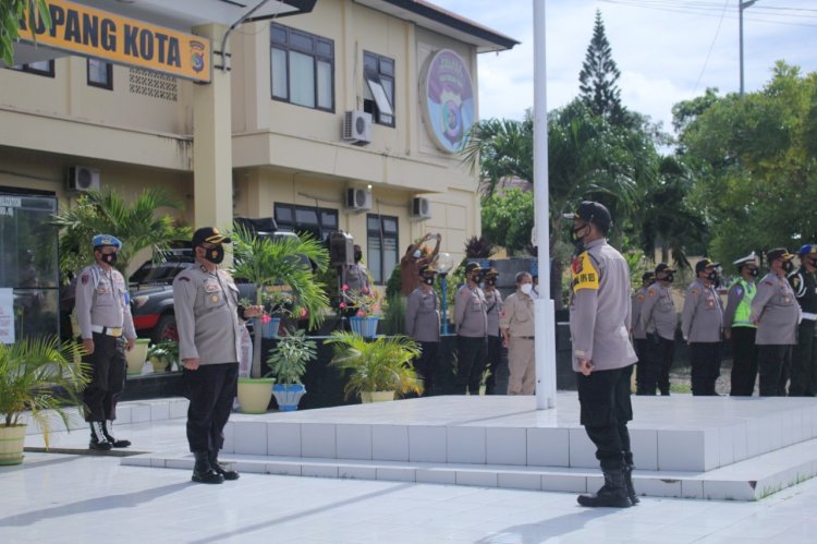 Kapolres Kupang Kota Pimpin Apel Kesiapan Pengamanan Malam Pergantian Tahun Baru 2021