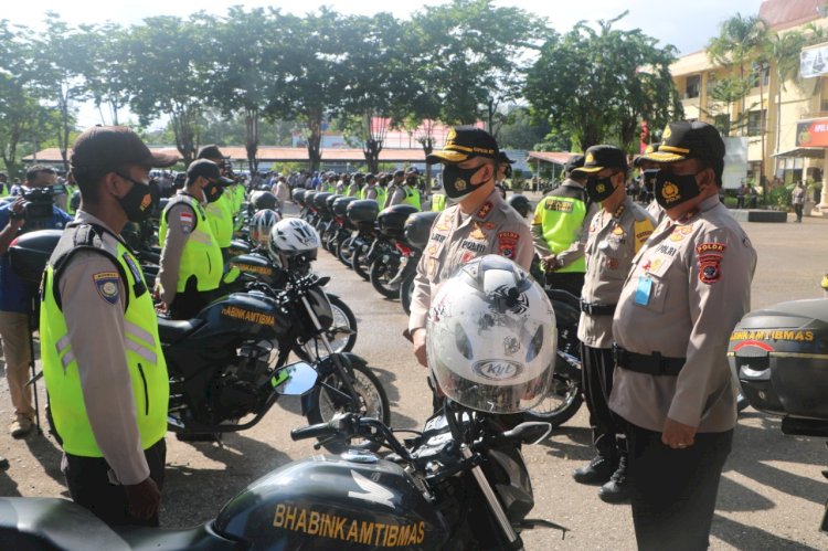 Apel Serentak Bhabinkamtibmas Polres Kupang Kota Bersama Tenaga Kesehatan Polri Sebagai Tracer  dan Vaksinator Covid-19 di Mapolda NTT