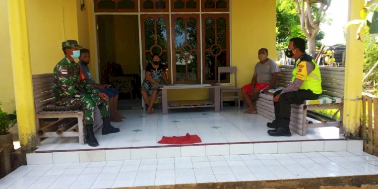 Sinergitas TNI Dan Polri, Bhabinkamtibmas Dan Babinsa Kelurahan Lasiana Laksanakan Sambang Warga Binaan Himbau Protokol Kesehatan